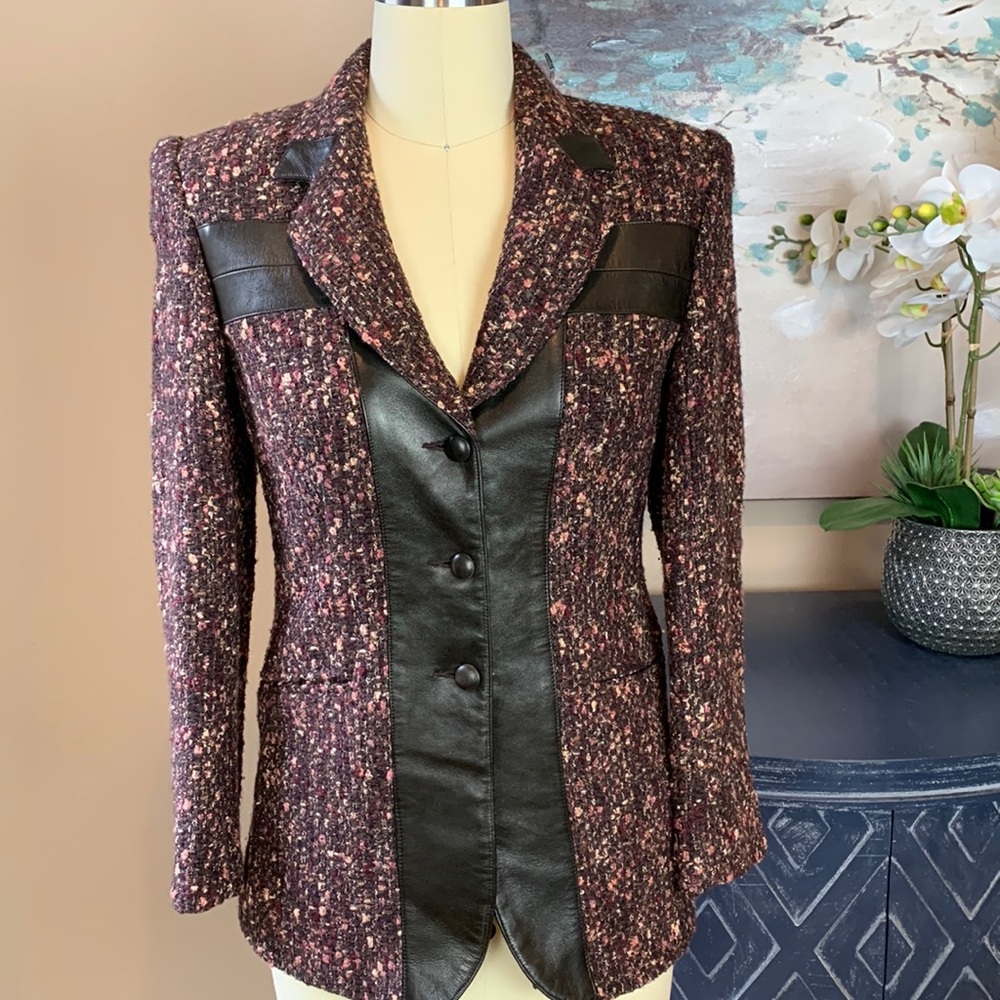 Elegant Tweed and Leather Women's Blazer